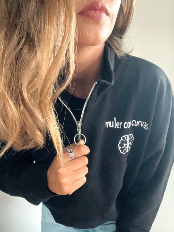 MULLER CON CURVAS - Imaxe 2